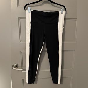 Athleta stash pocket legging size L